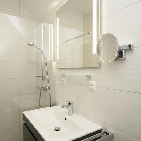 Apartament Rex Rugia Fewo15-7 Mit Schwimmbad Und Saunanutzung Im Ahoi-erlebnisbad Sellin *