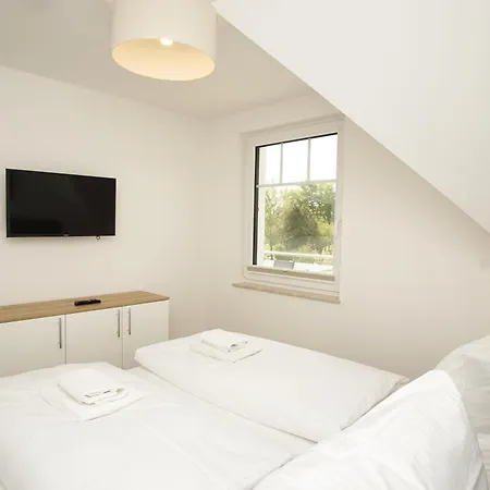 Rex Rugia Fewo15-7 Strandnah,balkon,sauna,pool Apartment Lobbe